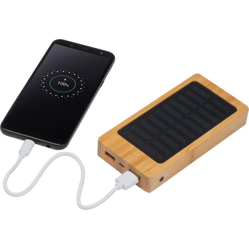 Solar Powerbank im Bambusgehäuse mit Gravur / mit 8.000 mAh Leistung